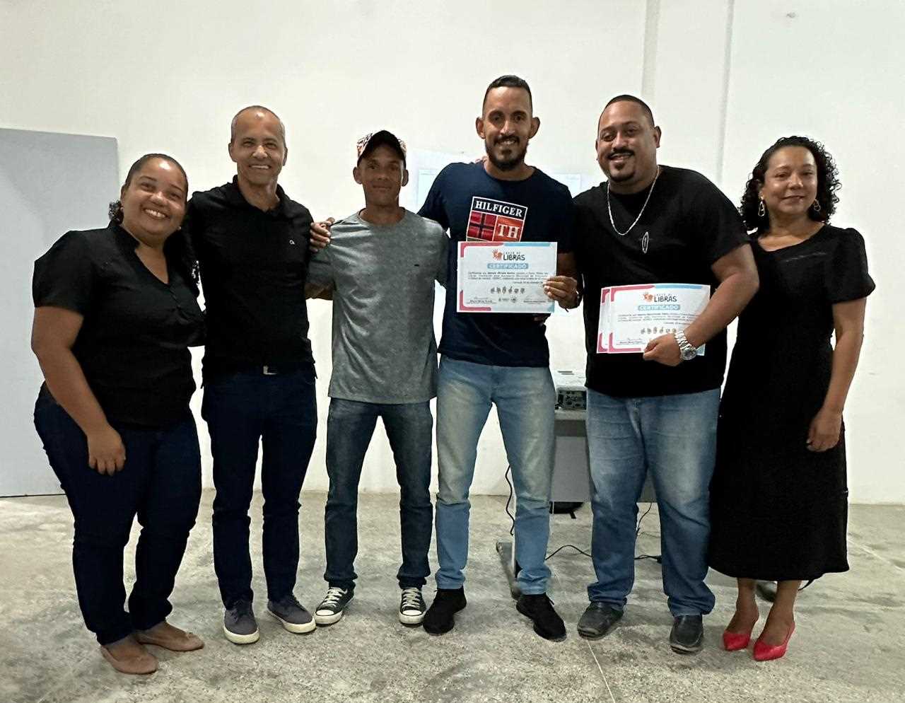 Camacã: Prefeitura encerra o Curso de Libras com sucesso e faz entrega de certificados

